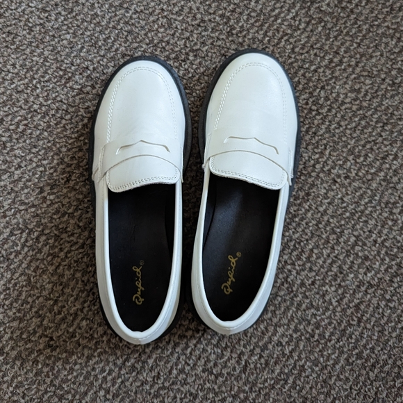 SOLD- Chunky white platform loafers - Picture 2 of 6